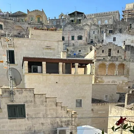 Radici Cave & 3* Matera