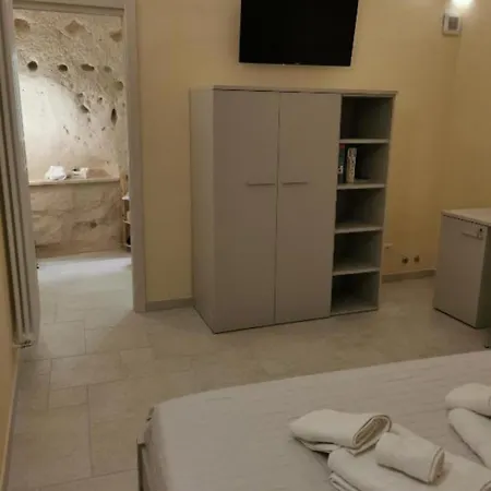 Radici Cave & 3* Matera